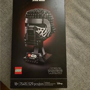 LEGO Star Wars Kylo Ren Helmet in Black and White